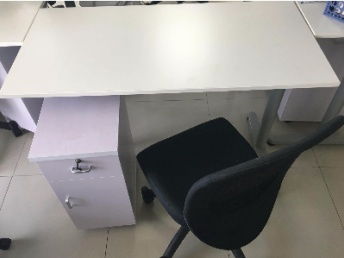 低價轉讓宜家辦公桌椅，華強北自提，深圳辦公用品代理代辦服務